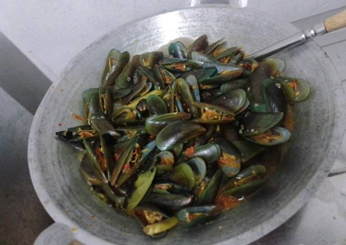 Kerang ijo sambal lado