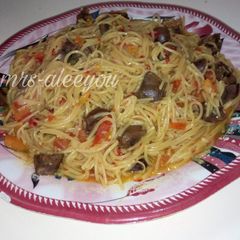 A picture of Spaghetti jollof.