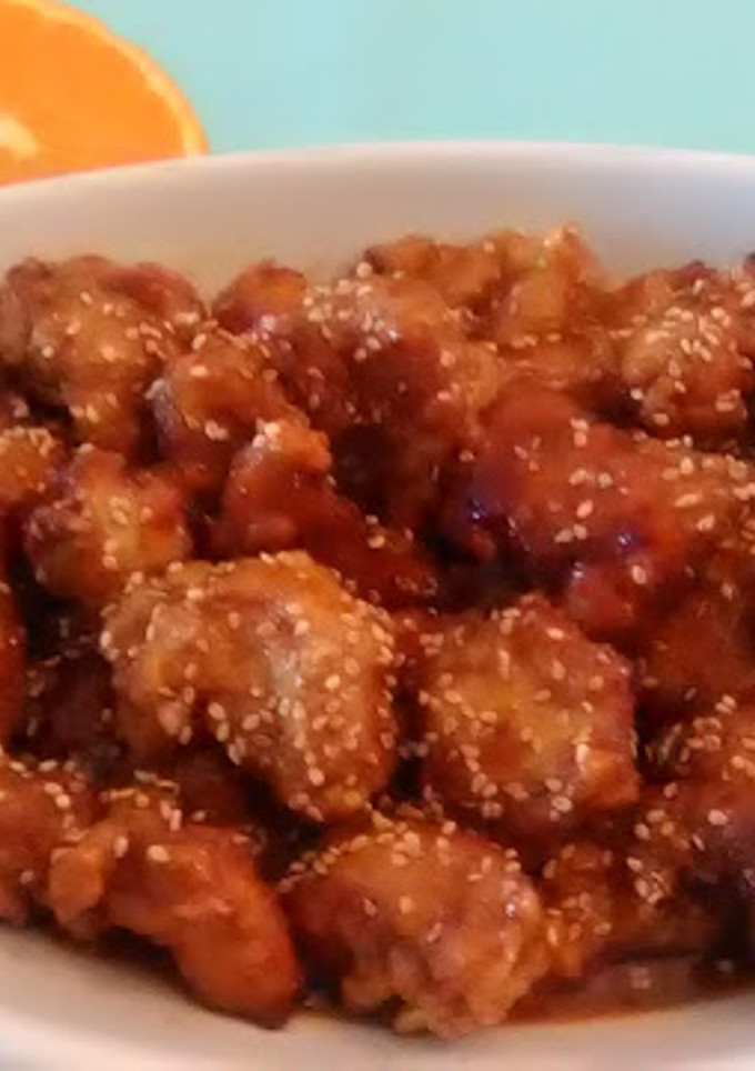 Una foto de Pollo a la naranja (estilo chino)