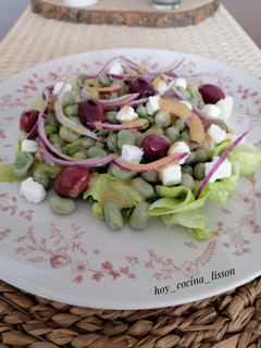 Una foto de Ensalada de habas
