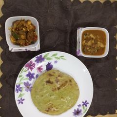 A picture of Avocado Tandoori Roti.