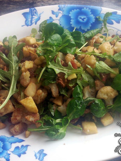 Una foto de Ensalada templada de Coliflor
