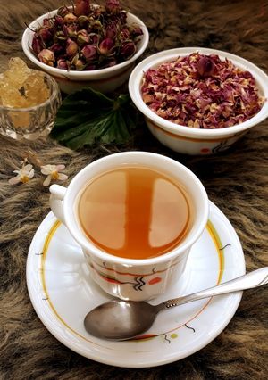 عکسی از دستور دمنوش گل محمدی