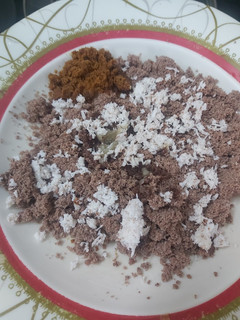 ராகி புட்டு (ragi puttu recipe in tamil) செய்முறை முக்கிய புகைப்படம்