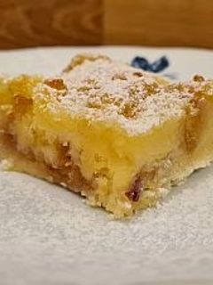 Glutén- és laktózmentes egyszerű almás süti recept fotója
