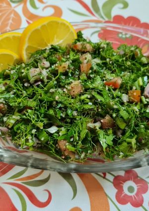 તબુલૈહ સલાડ (Tabuleh Salad Recipe In Gujarati) રેસીપી મુખ્ય ફોટો