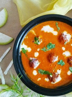 દૂધી ના કોફ્તા(Dudhi Kofta Recipe in Gujarati) રેસીપી મુખ્ય ફોટો