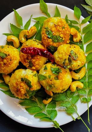 A picture of Sooji Balls.