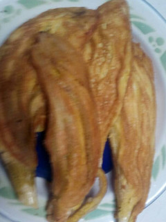 Una foto de Pacayas (tepejilote o caña verde) forradas