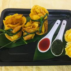 A picture of Moong Dal Chilla Potlis.