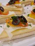Canapés de queso Gruyère