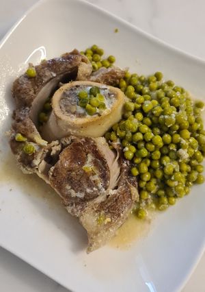 Une photo de Petit pois au veau / tajine djelbana