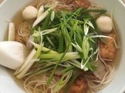 A picture of udon soup dashi