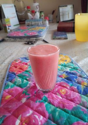 A picture of Strawberry pineapple juice.