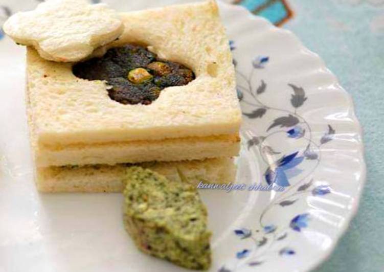 Recipe of Perfect Surprise flower shape spinach sandwich