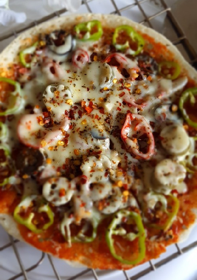 ઢોસા પીઝા (Dosa Pizza Recipe In Gujarati) રેસીપી મુખ્ય ફોટો