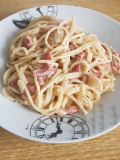 Una foto de Espaguetis a la Carbonara