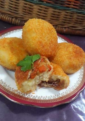 Foto resep Roti Goreng gembul Isian Ayam Wortel ala2 Vanholland