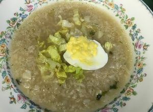 Una foto de Arroz caldo filipino
