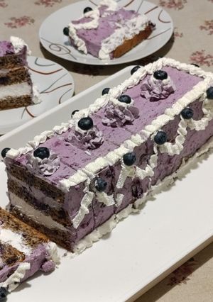 Áfonyás diós piskóta tojásfehérjéből recept fotója