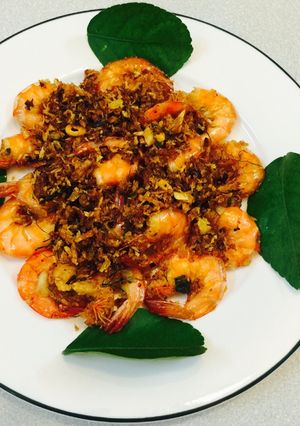 Hình của món Tôm bạc rang thập cẩm.