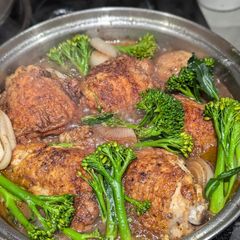A picture of Orange Chicken.