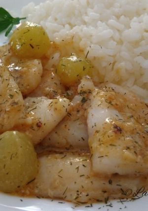 Una foto de Filetes de gallo con uvas
