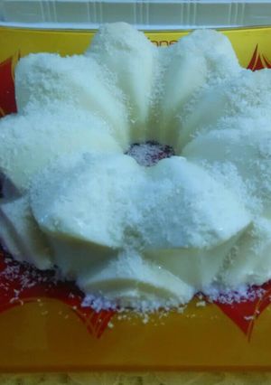 Hình của món Tapioca coconut ice cream cake.