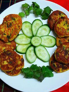 عکسی از دستور کوکو سیب زمینی و گشنیز