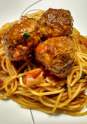 A picture of Spaghetti and Meatballs.