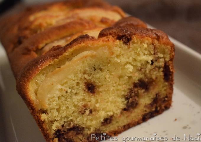 Gâteau moelleux aux poires et pépites de chocolat