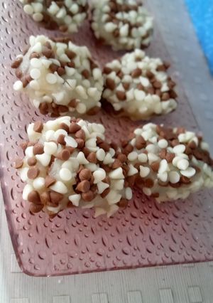 ચોકલેટ બોલ (Chocolate Ball Recipe in Gujarati) રેસીપી મુખ્ય ફોટો