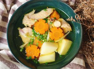 Hình của món Canh Gà Nấu Cà Rốt Khoai Tây.