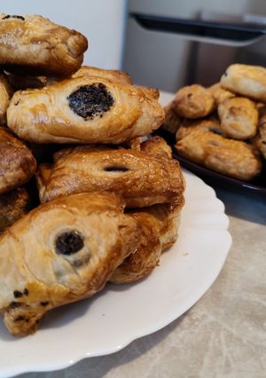 O poză a rețetei Pateuri cu umplutură cu mac.