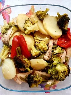 Una foto de Pollo en bolsita con verduras 5 👌