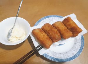 Hình của món Nem hải sản chiên xù.