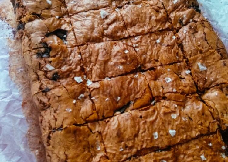 Tahini Chocolate Cookie Bars