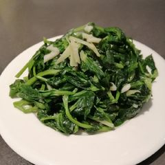 A picture of Stir Fry Tau Miu.