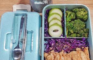 Healthy: Salad ức gà - bắp cải tím