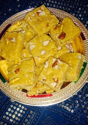 चना की बर्फी रेसिपी मुख्य फोटो
