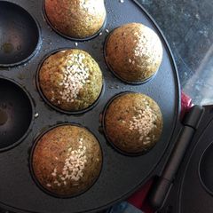 A picture of Falafel 🧆.