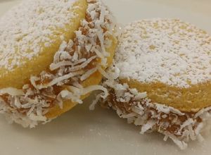Una foto de Alfajores receta clásica