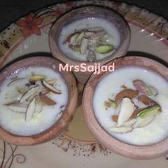 A picture of Mutka Rasmalai.