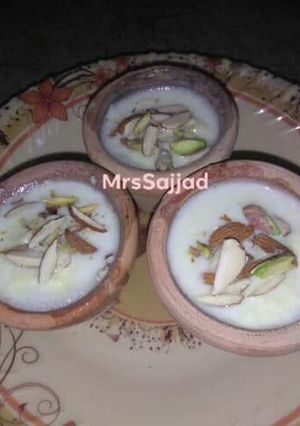 A picture of Mutka Rasmalai.