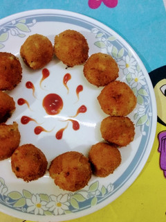 A picture of Poteto paneer balls.