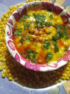 पंजाबी बूंदी की कढ़ी (punjabi boondi ki kadhi recipe in Hindi) रेसिपी मुख्य फोटो