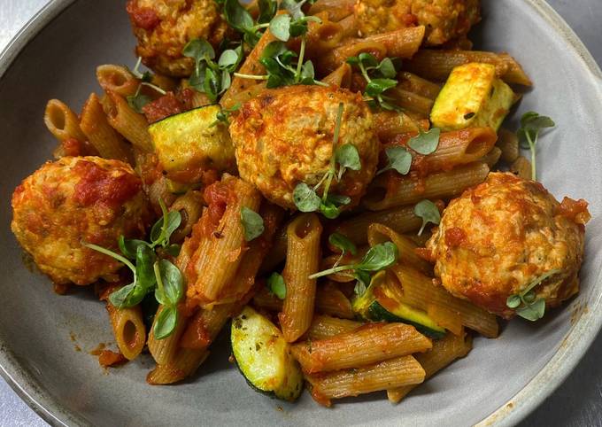 Lemon and Thyme Turkey Meatballs, lemon and paprika tomato, roasted courgette and wholemeal pasta