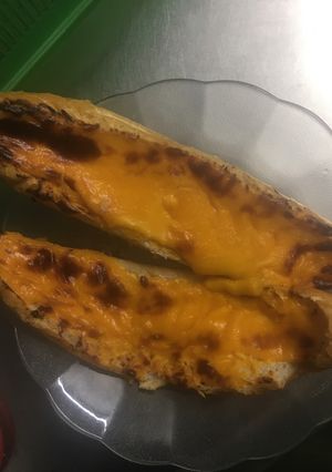 Hình của món Bánh mì phô mai trứng muối.
