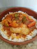 Estofado de pollo con crema de cacachuete arroz blanco