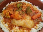Una foto de guarniciones para pollo guisado